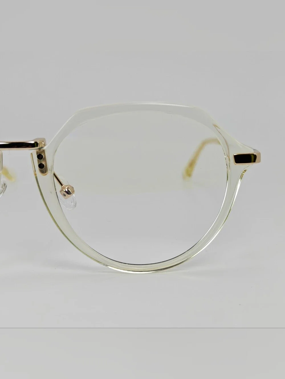 Tamara. Clear Round Frame Glasses with Gold Accents - Women Accessories